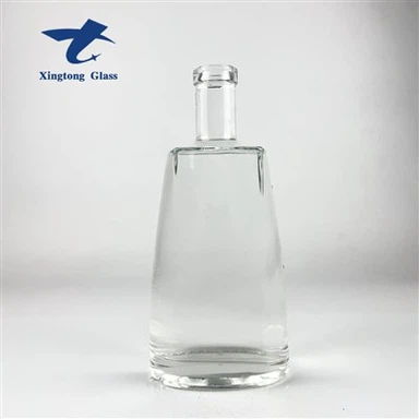 Gin glerflaska með sérsniðnum korkum